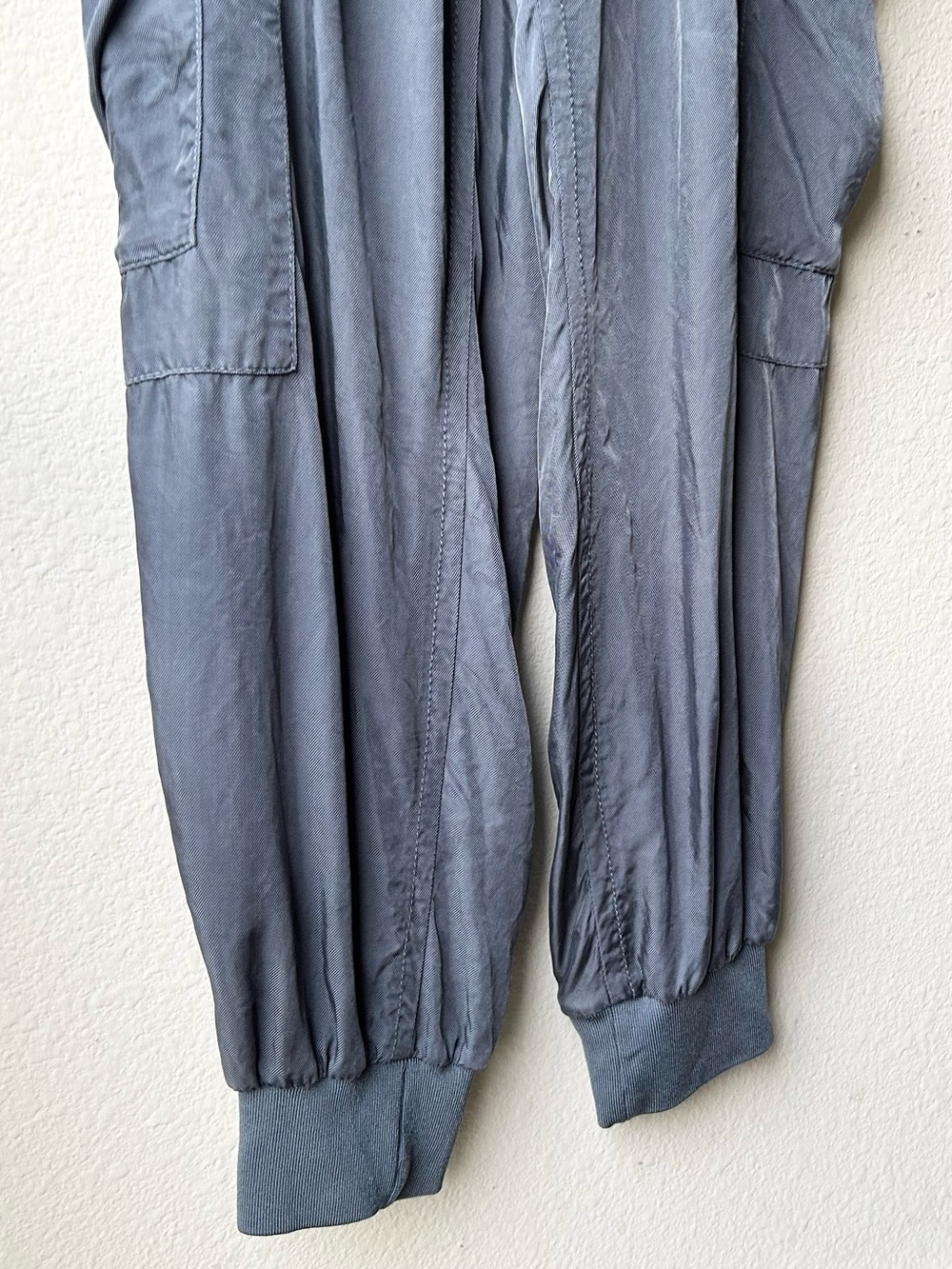 Cinq a Sept gray Giles satin joggers Sz S - Picture 8 of 15